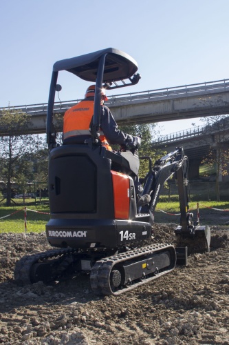 Minikoparka Eurocomach 14 SR - silnik Kubota.jpg