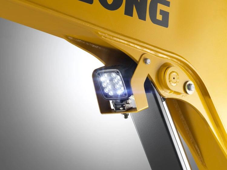 22_LiuGong_BoomLight_3a.jpg